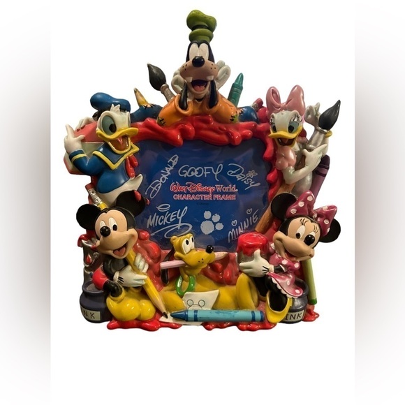 Disney World 3D Picture Frame MICKEY MINNIE DONALD DAISY PLUTO GOOFY Art Paint - Picture 1 of 6